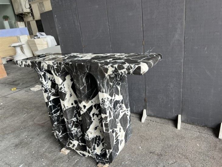 3 Arches Console Table
